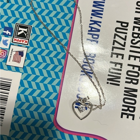 Necklaces - Picture 4 of 6